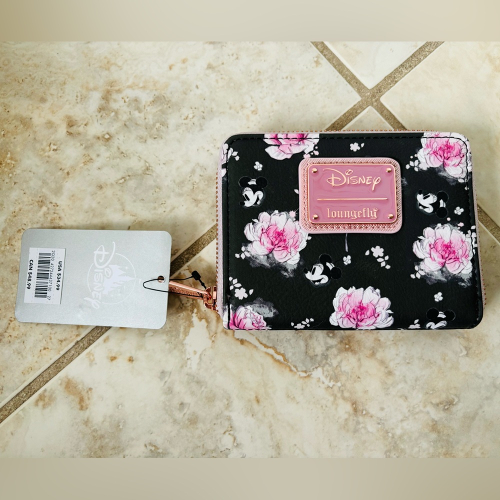 Lounge fly wallet